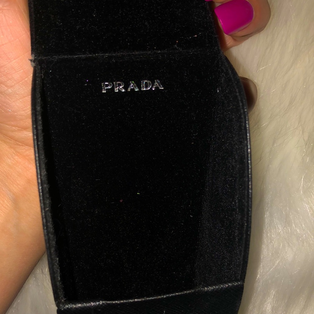 Prada 🕶 Case - Picture 2 of 3